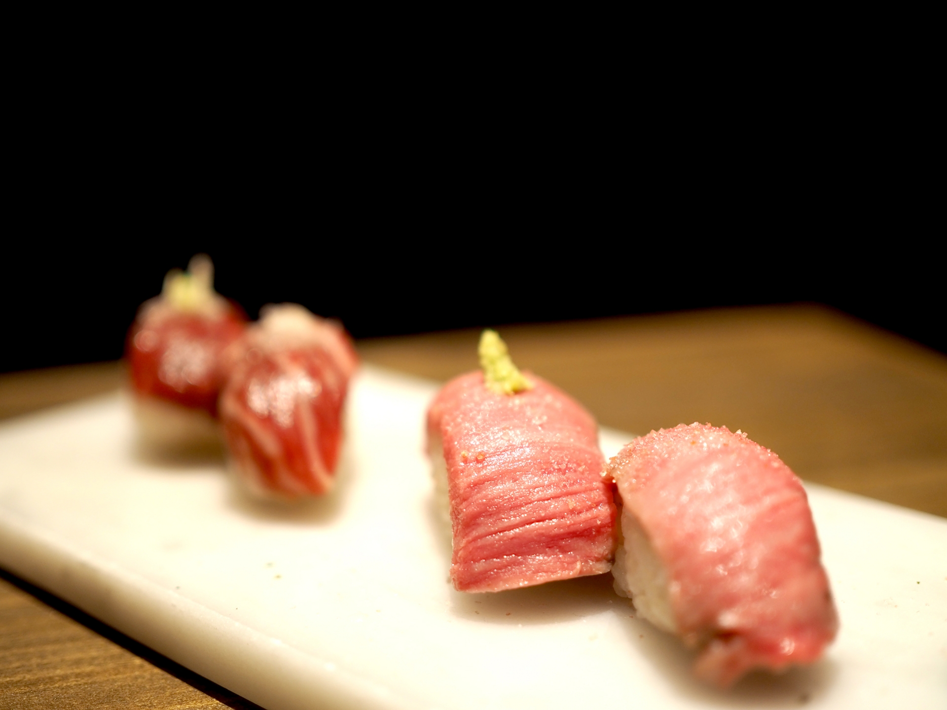 肉寿司を美味しく味わうおすすめの食べ方や注意点